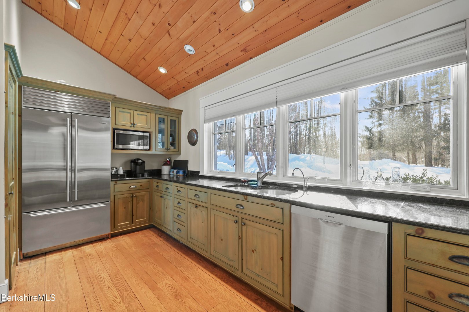 201 Stratford Rd Photo 29