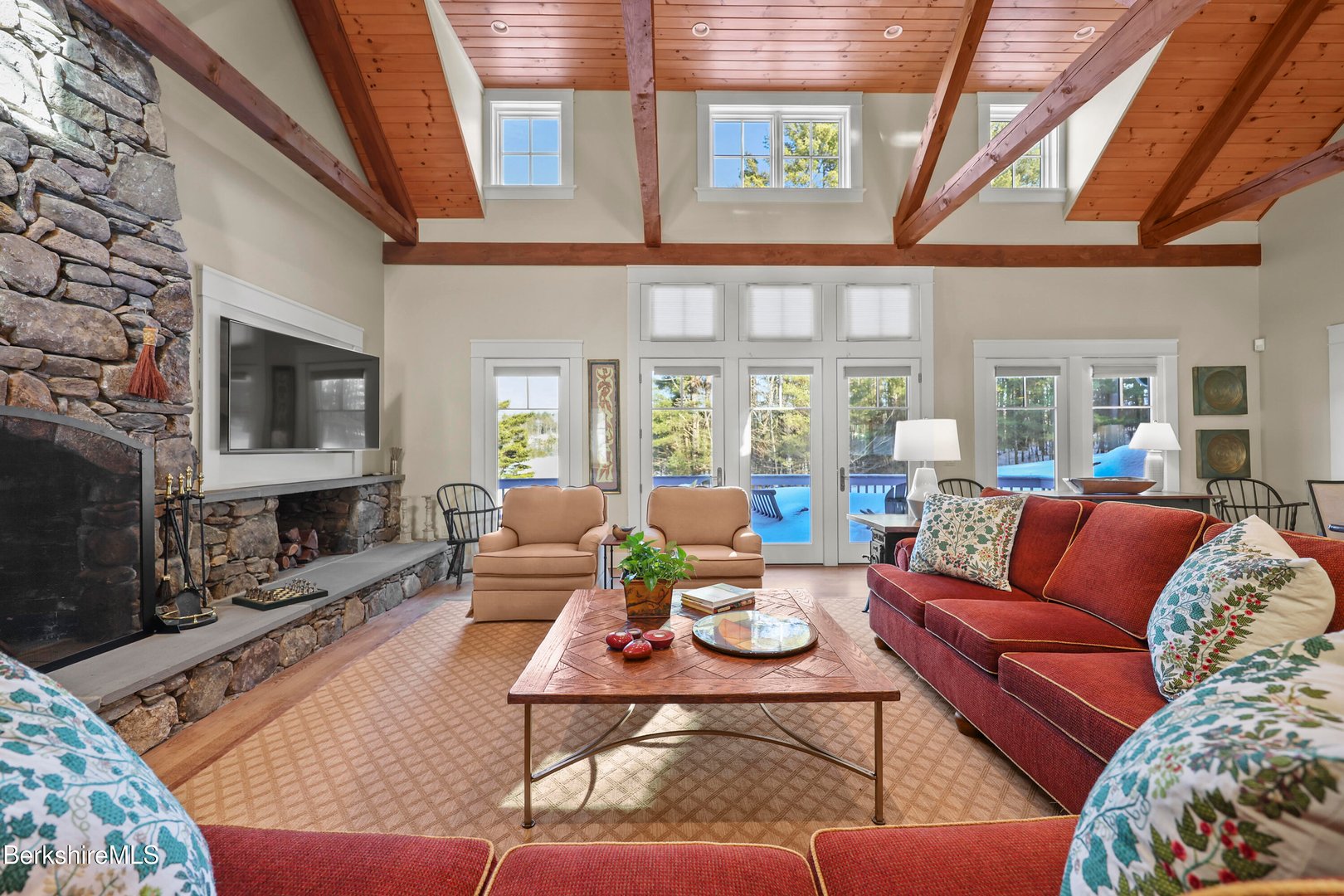 201 Stratford Rd Photo 10