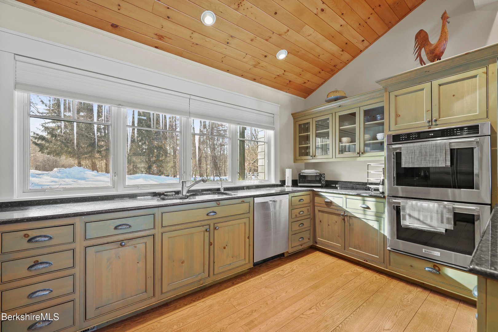 201 Stratford Rd Photo 24