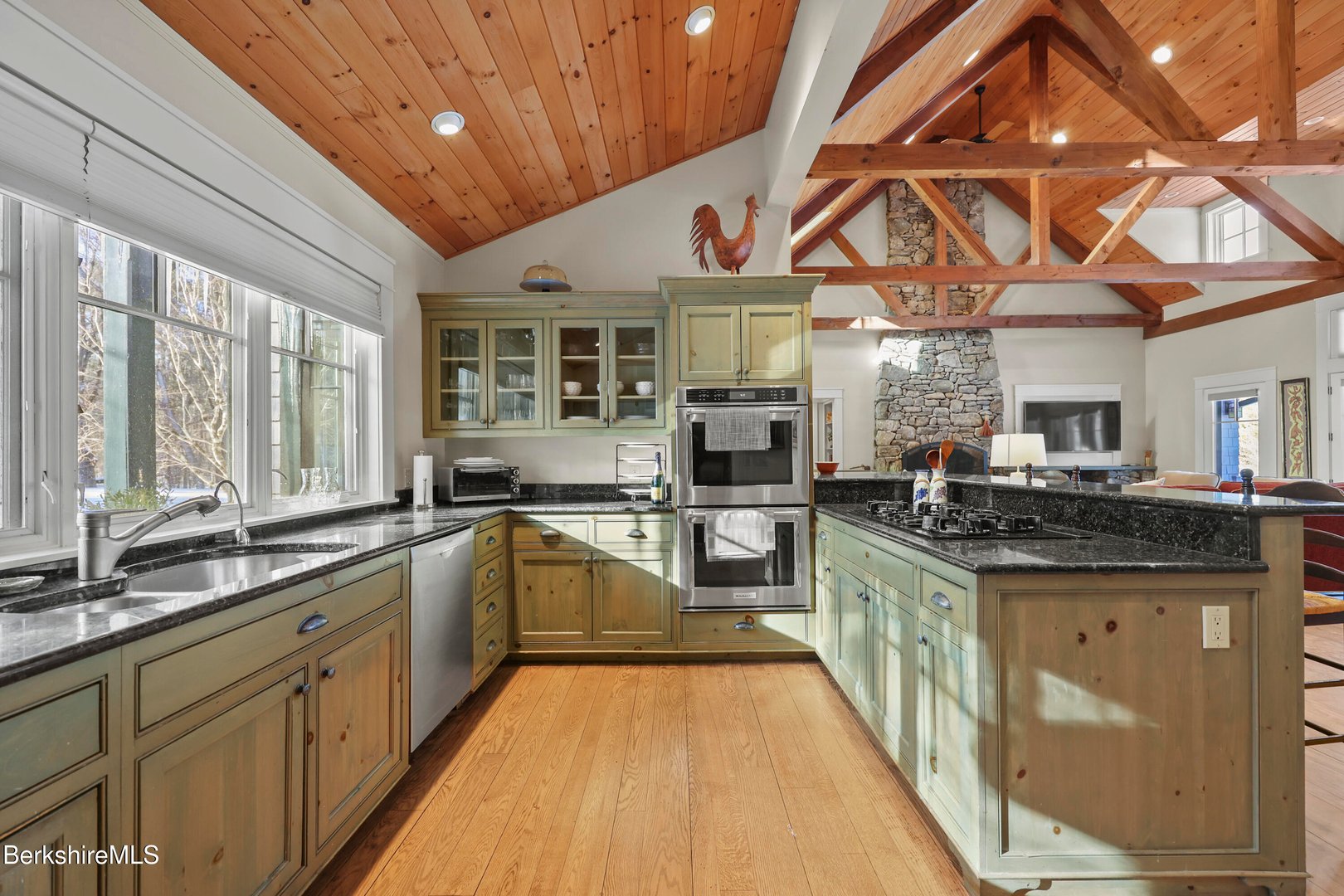 201 Stratford Rd Photo 26