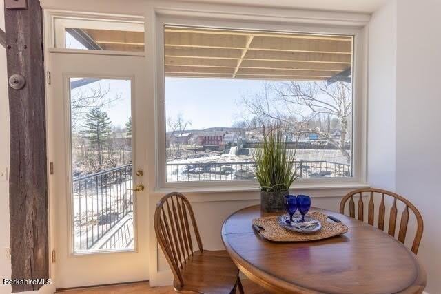 10 Deerfield Ave  #5 Photo 10