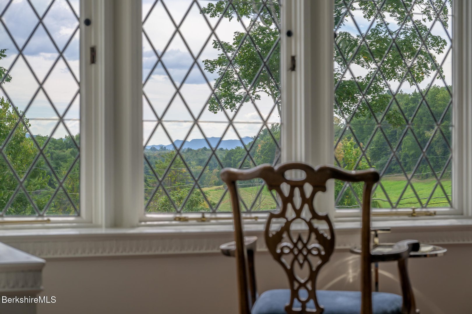 399 Under Mountain Rd Photo 18