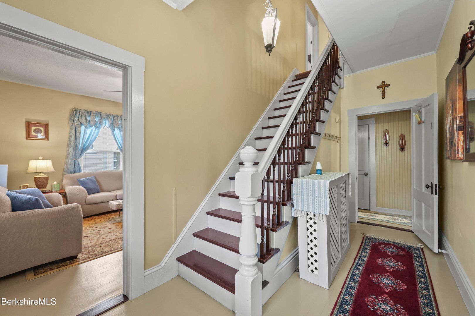 34 Goodrich St Photo 4