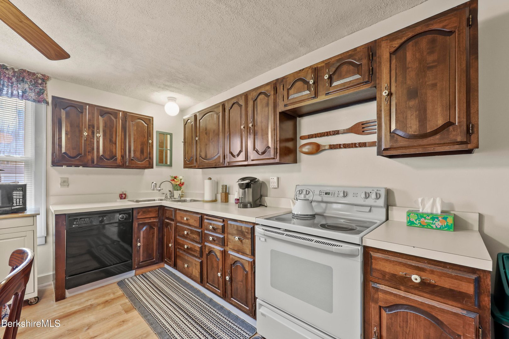 34 Goodrich St Photo 17