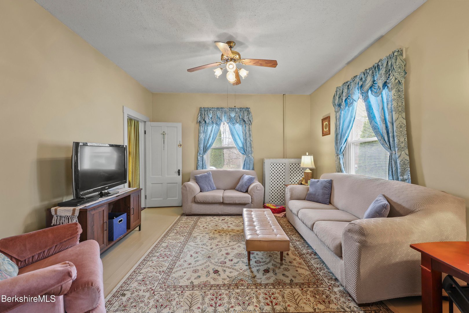 34 Goodrich St Photo 8