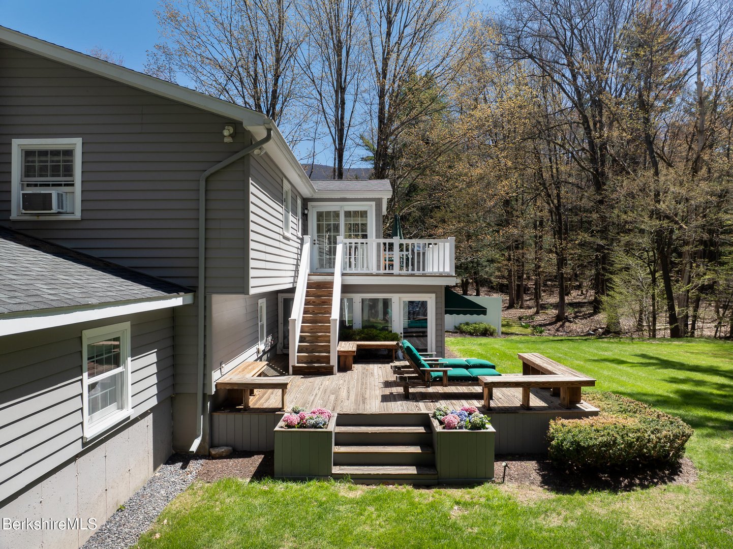 54 Pinehill Ter Photo 7