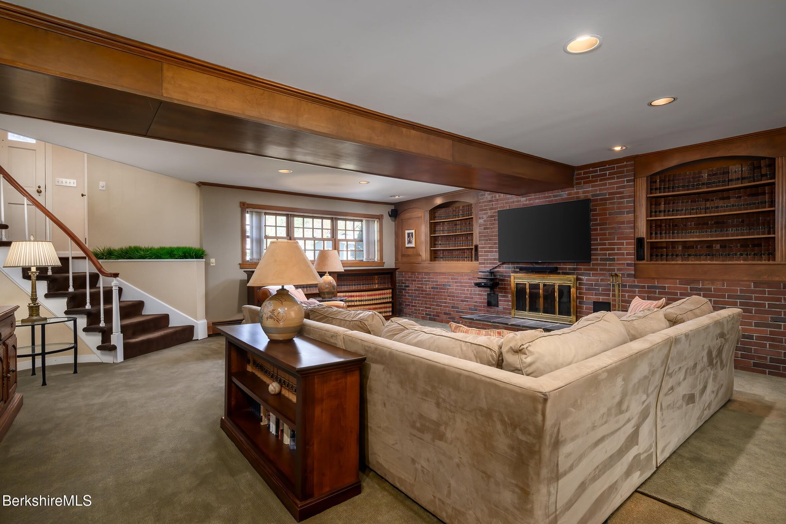 54 Pinehill Ter Photo 35