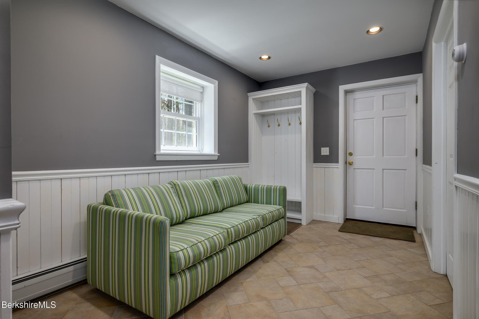 54 Pinehill Ter Photo 47