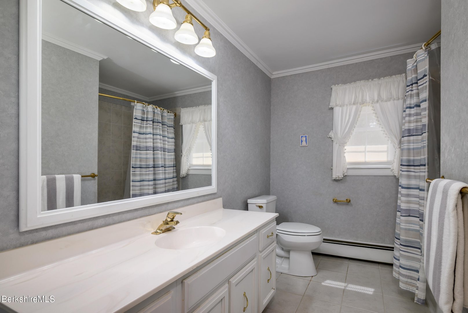 54 Pinehill Ter Photo 32