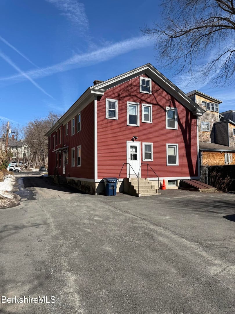 85 Church St Photo 23