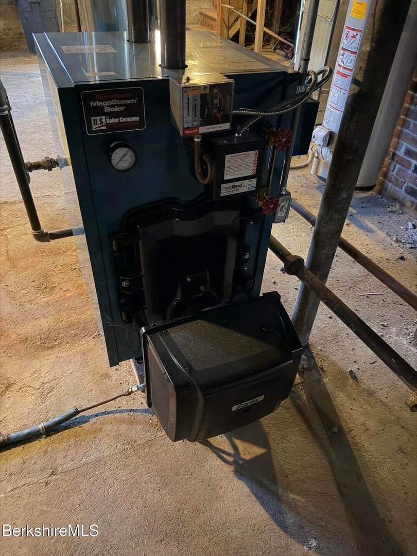 85 Church St Photo 16