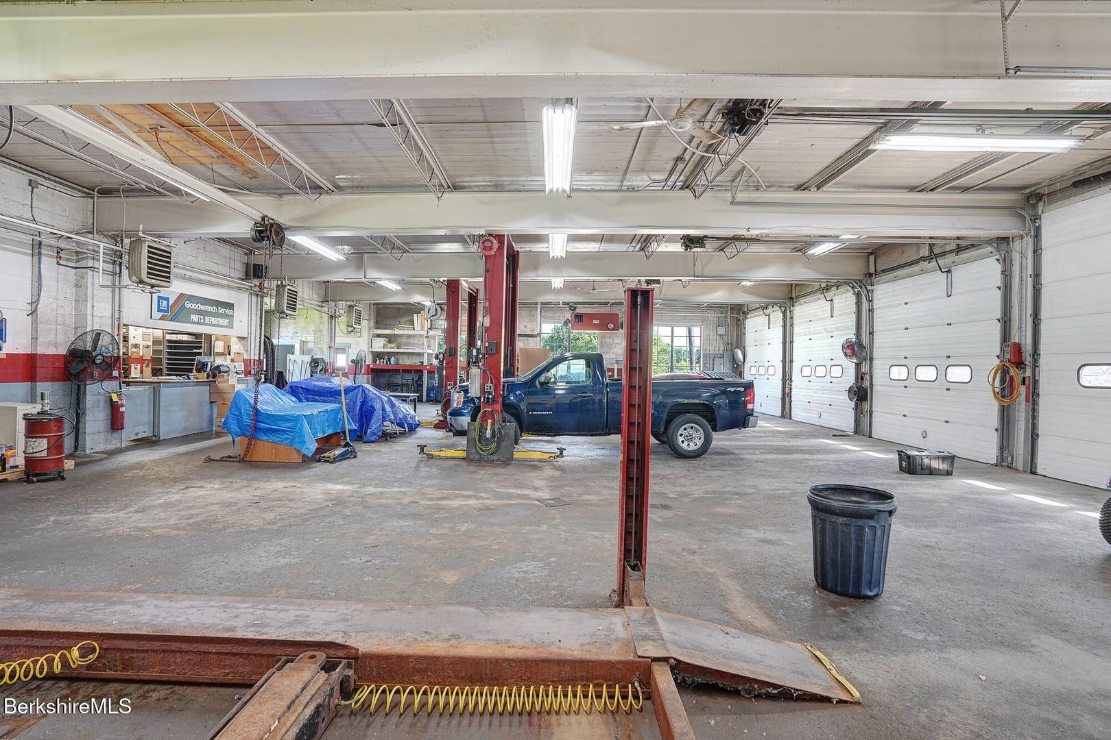 1955 N Main St Photo 11