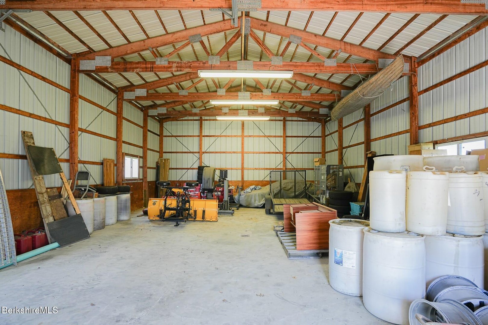 1955 N Main St Photo 22