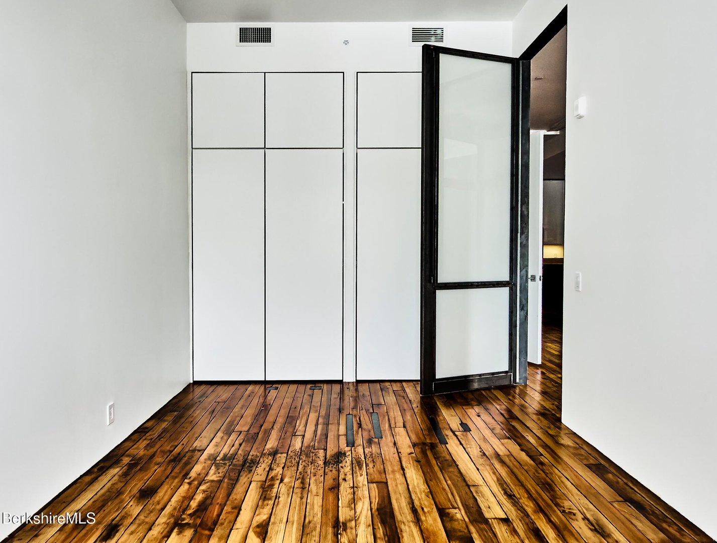 520 State Rd  #303 Photo 14