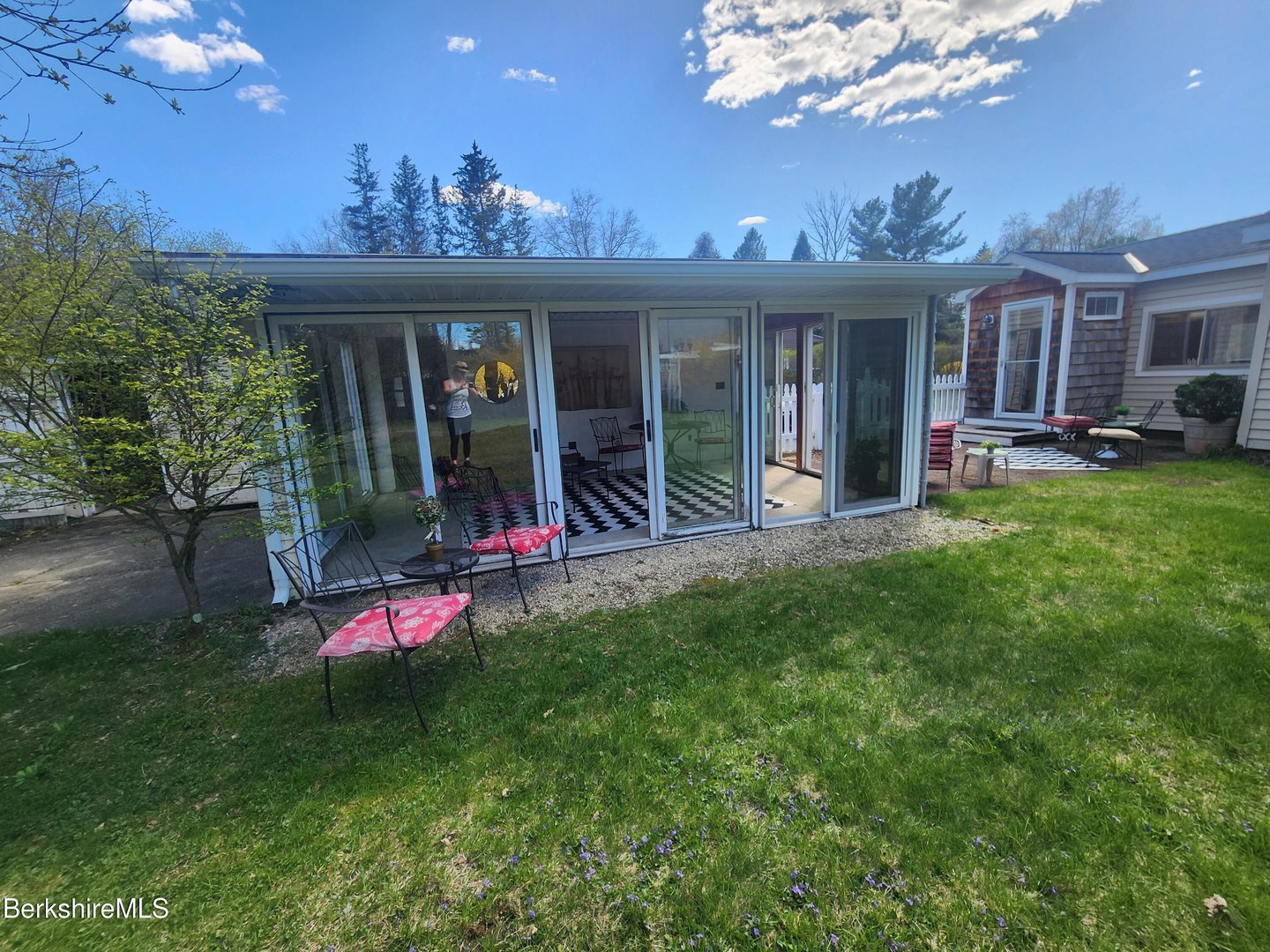 16 E New Lenox Rd Photo 5