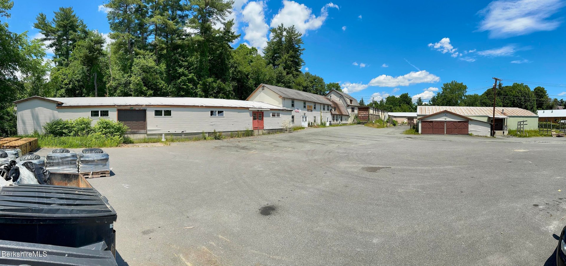 20 Maple Ave Photo 4