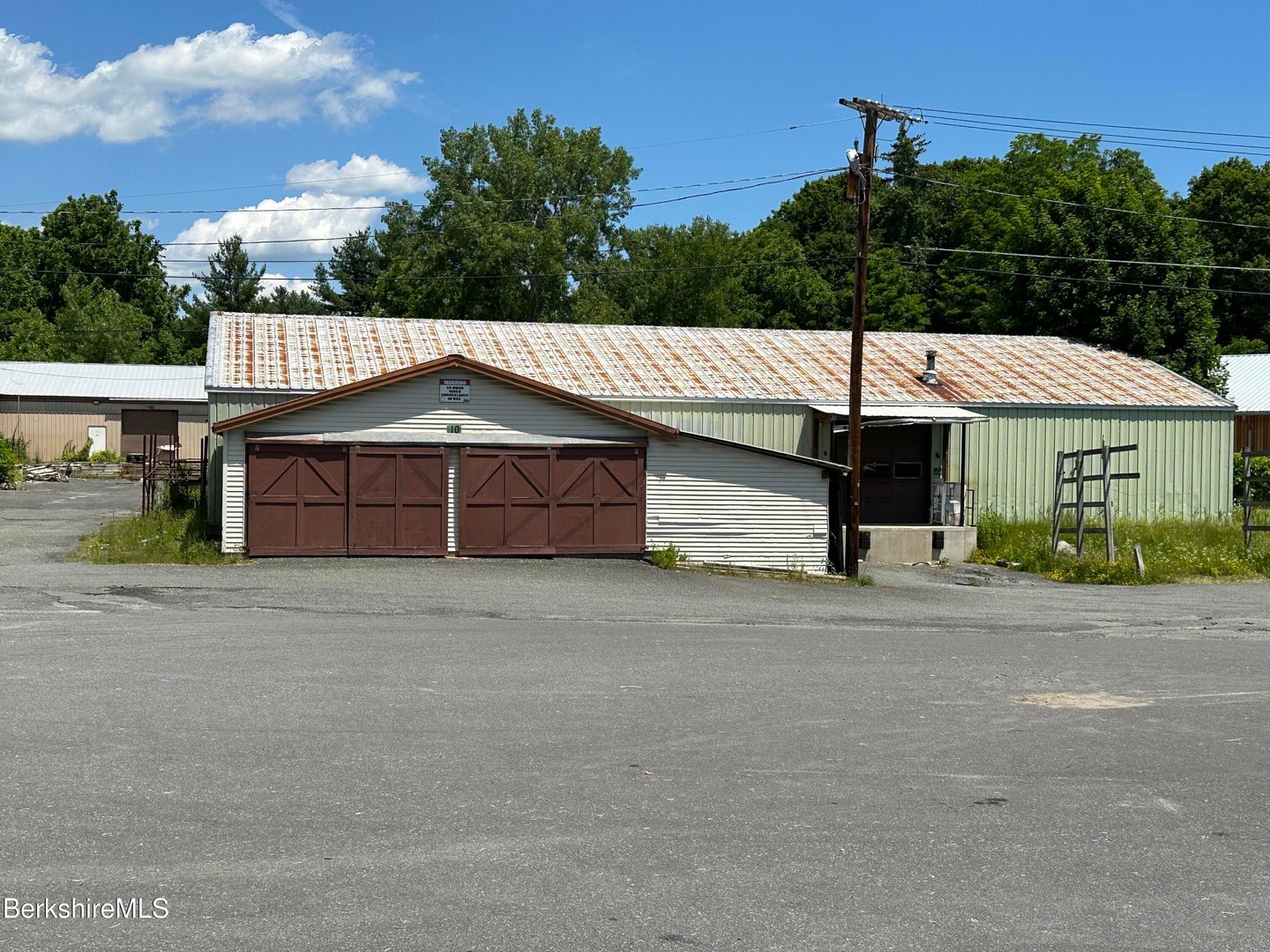 20 Maple Ave Photo 12