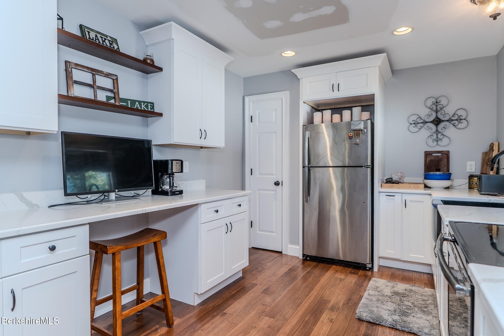 454 Pine Rd Photo 22