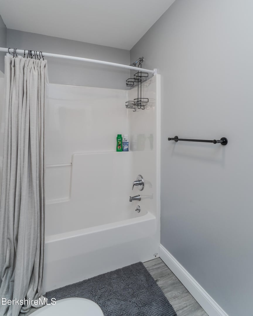 454 Pine Rd Photo 29