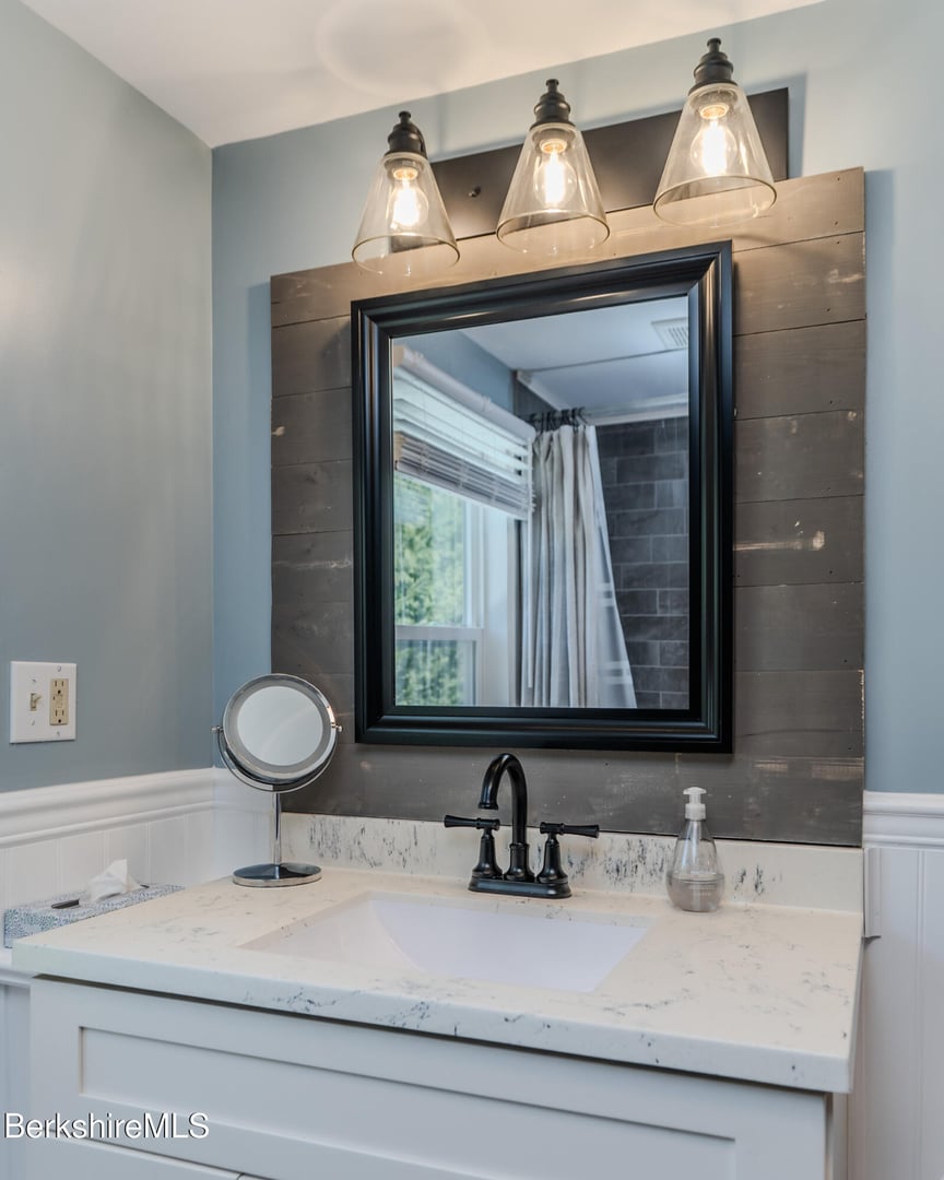 454 Pine Rd Photo 35