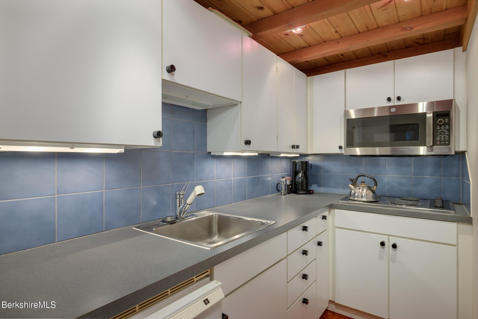 294 Bulkley St Photo 55