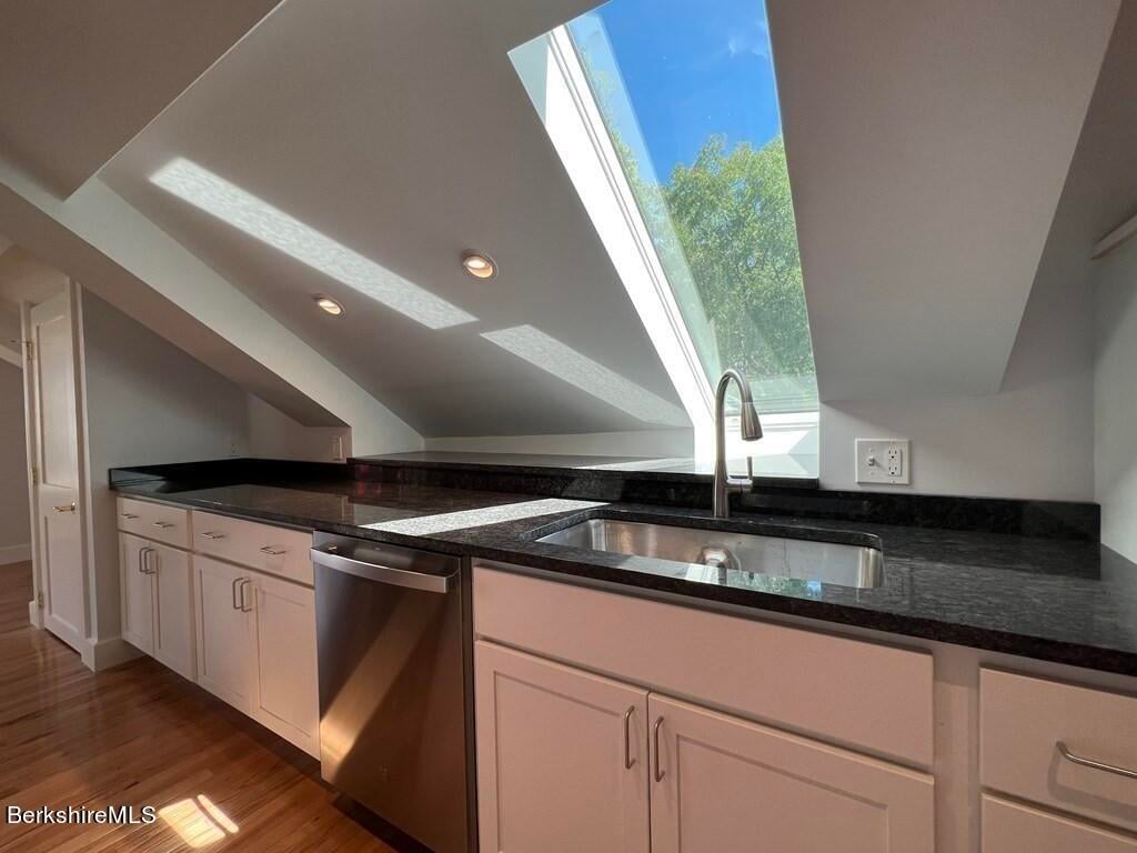 10 Deerfield Ave Unit 2 Photo 6