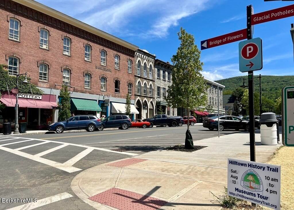 10 Deerfield Ave Unit 2 Photo 22