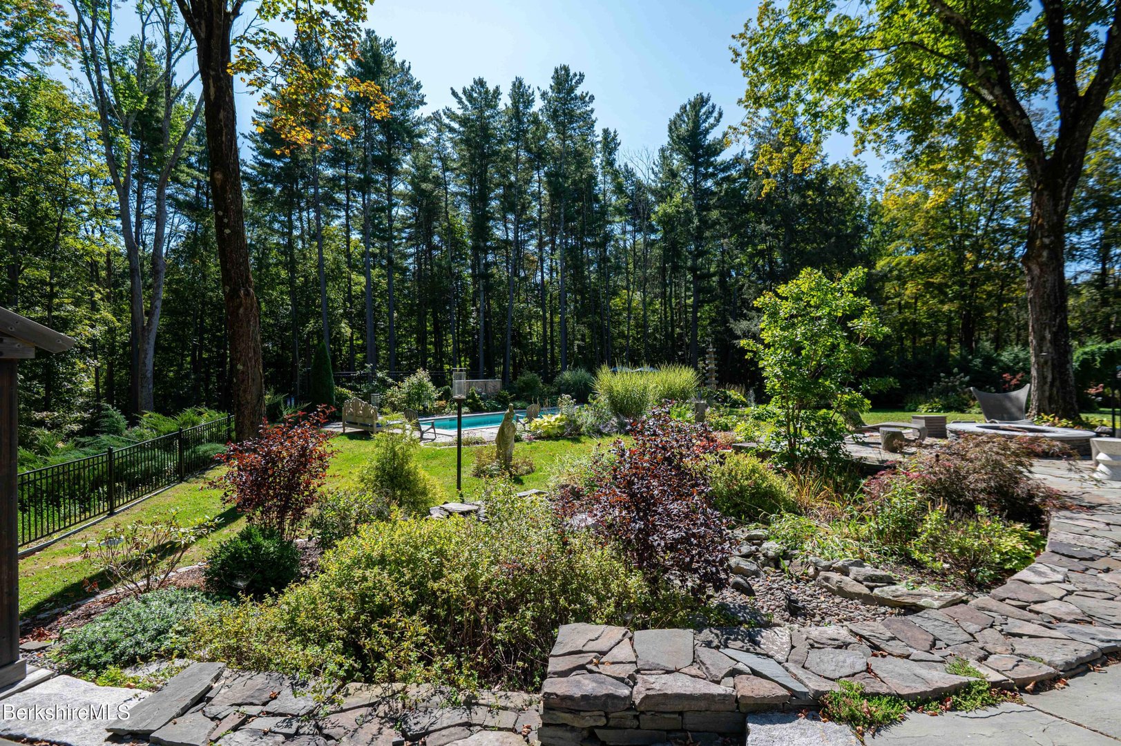 71 & 73 Blunt Rd Photo 11