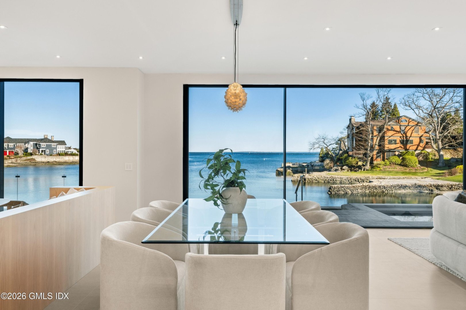 58 Shore Road Photo 12