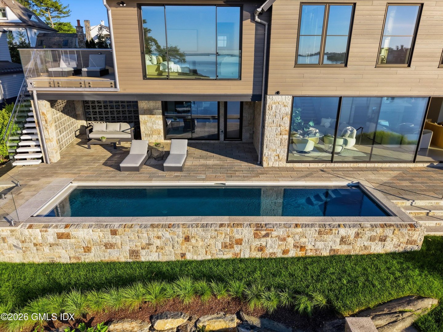 58 Shore Road Photo 8