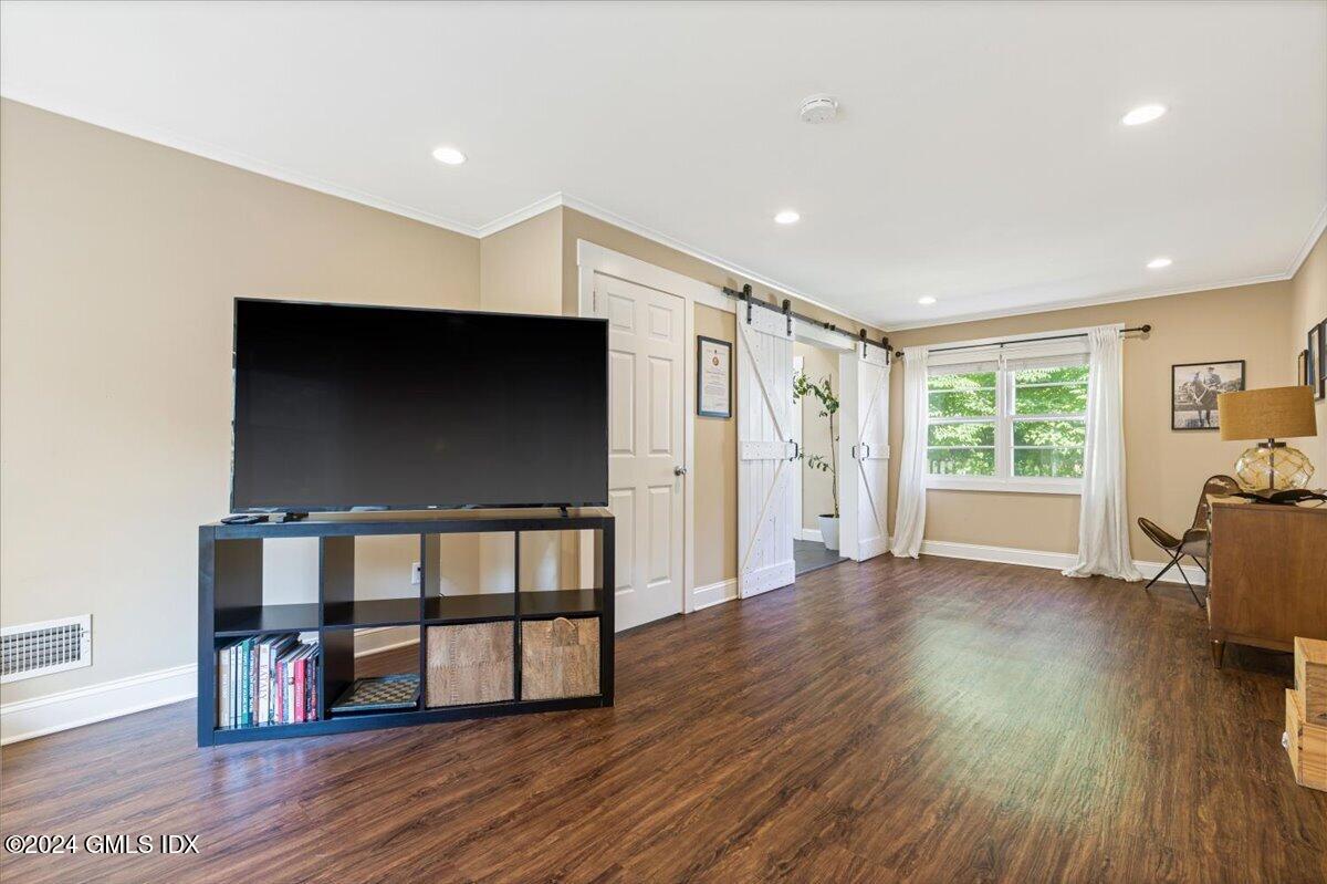 70 Gregory Road Photo 22