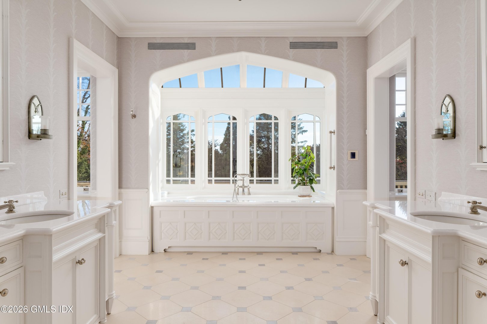 44 & 40 Mayo Avenue Photo 17