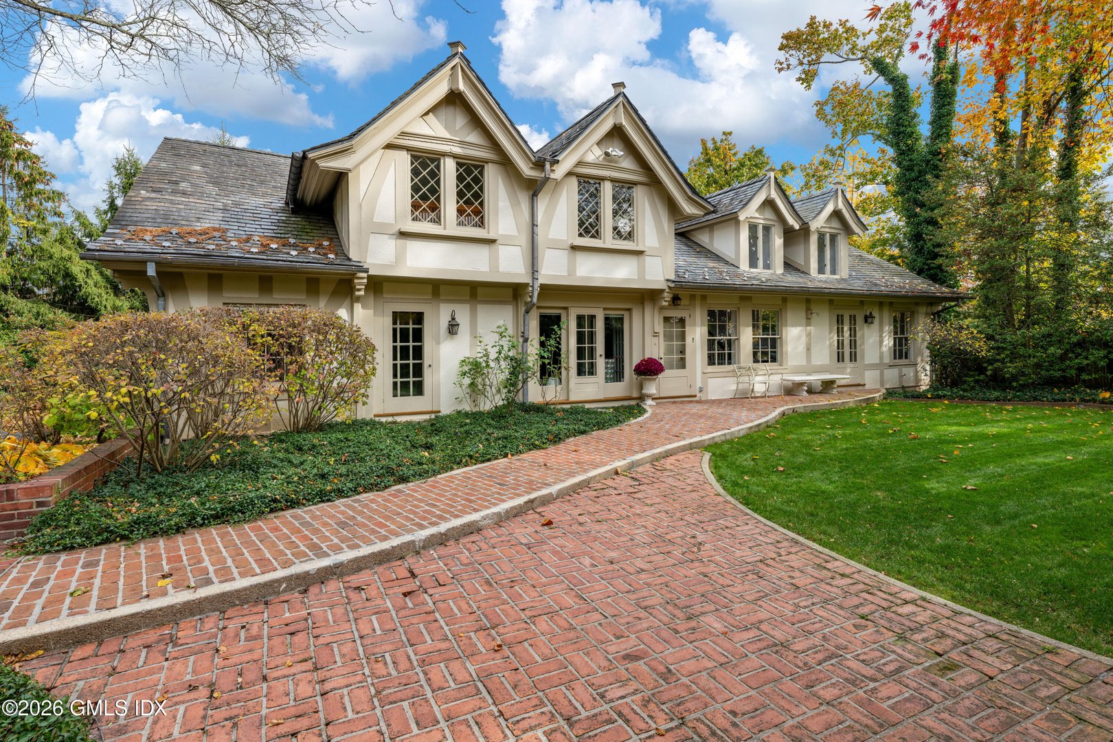 44 & 40 Mayo Avenue Photo 28