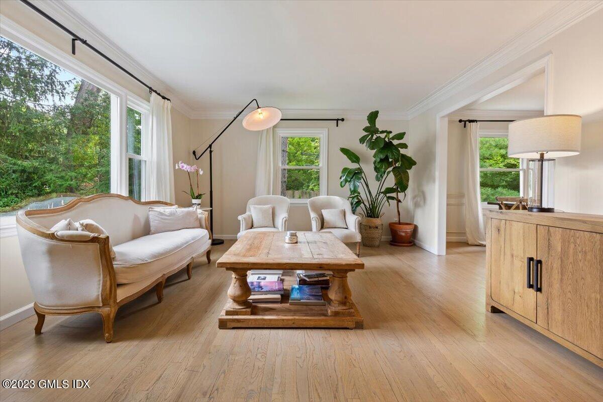 5 Sunshine Avenue Photo 4