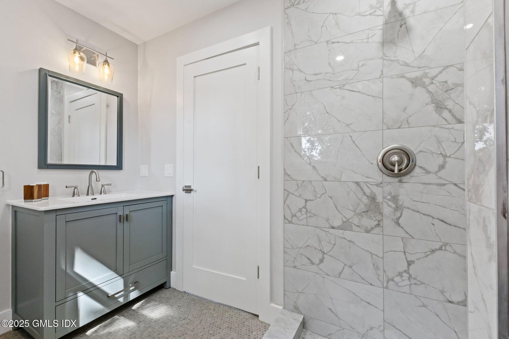 8 Park Avenue Photo 36