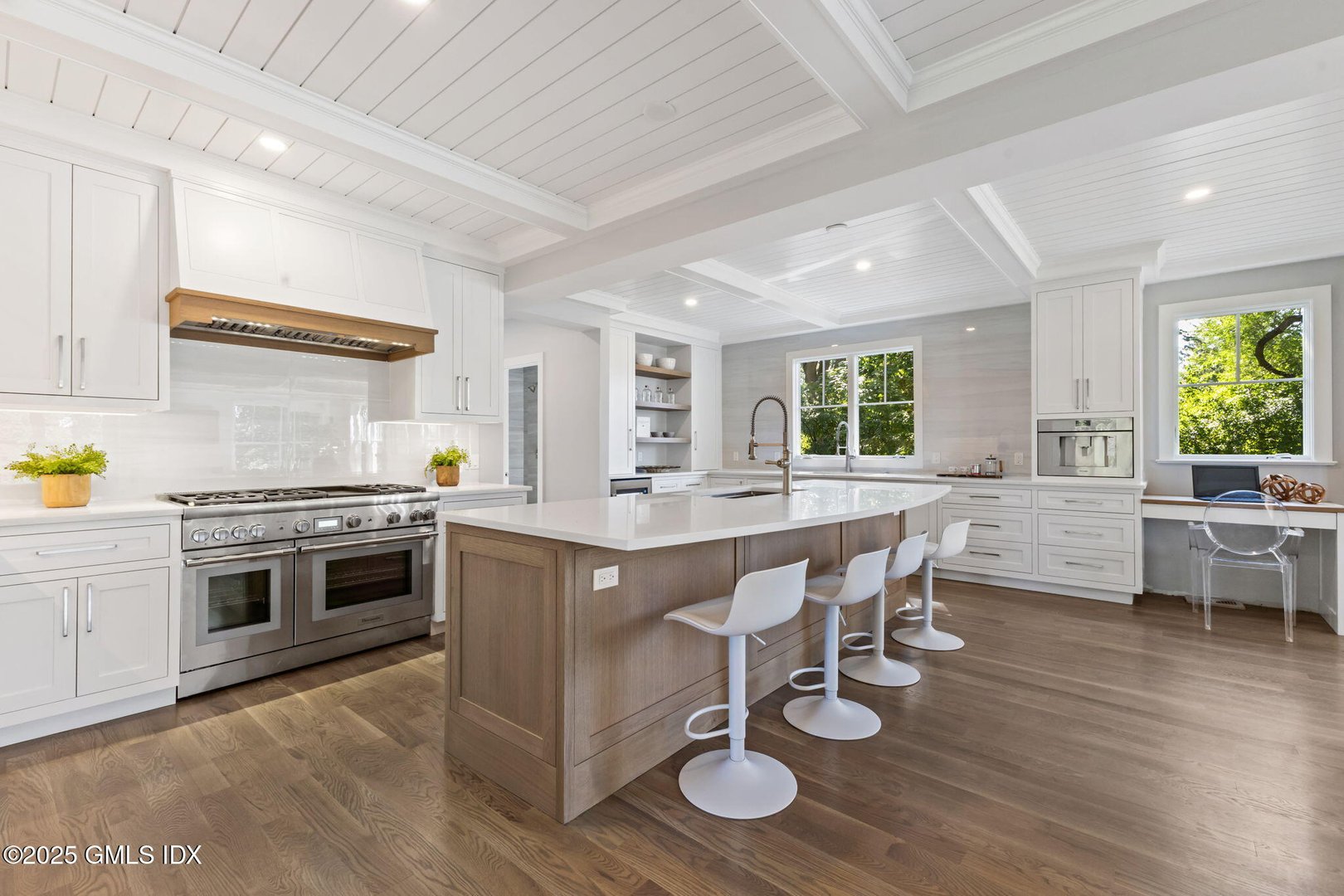 8 Park Avenue Photo 10