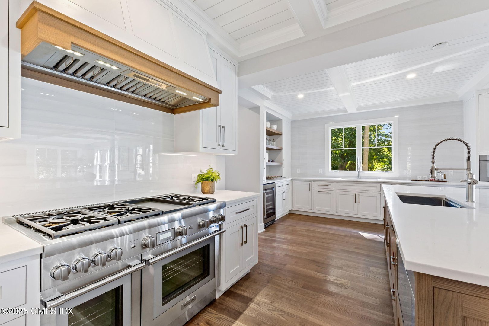 8 Park Avenue Photo 14