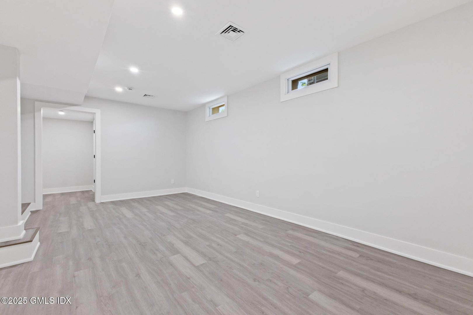 8 Park Avenue Photo 48