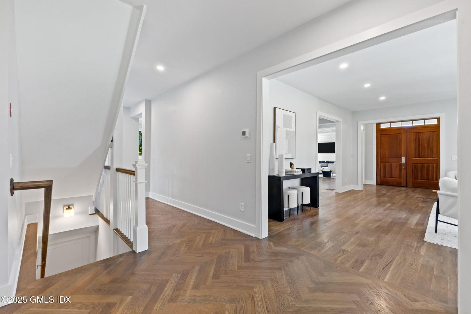 8 Park Avenue Photo 18