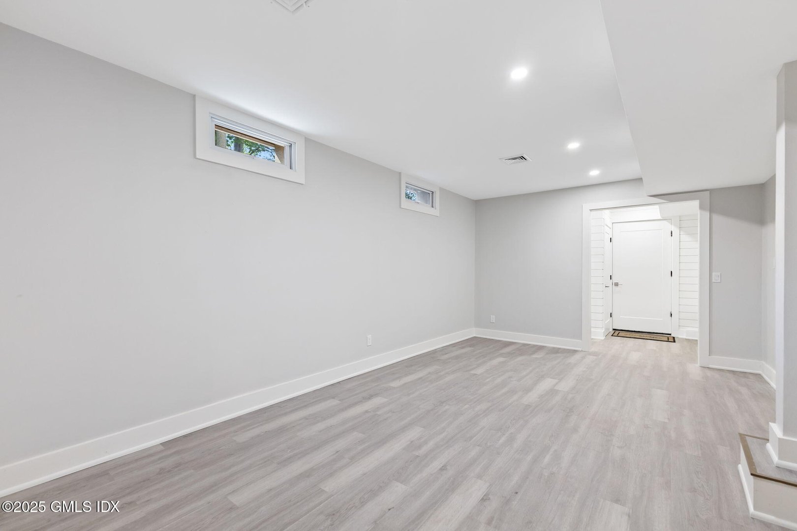 8 Park Avenue Photo 45