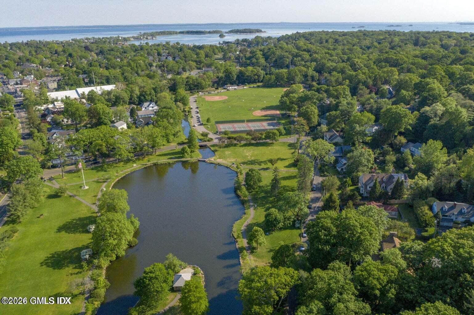 2 Forest Avenue Photo 57