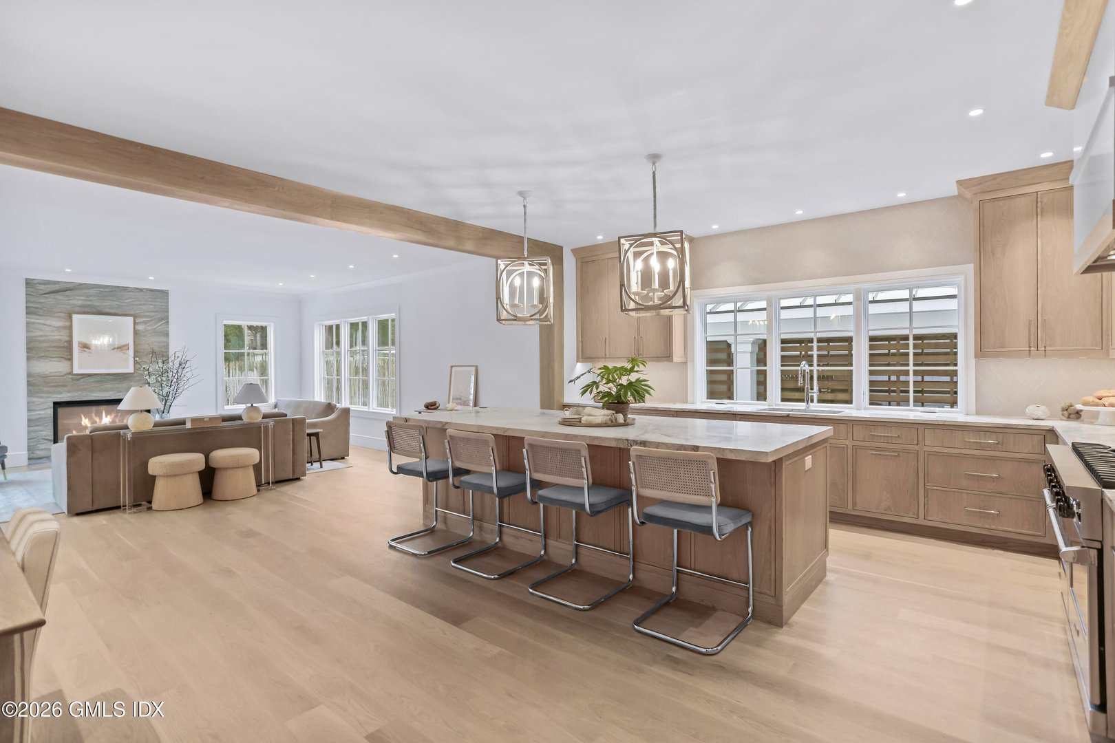 2 Potter Drive Photo 2