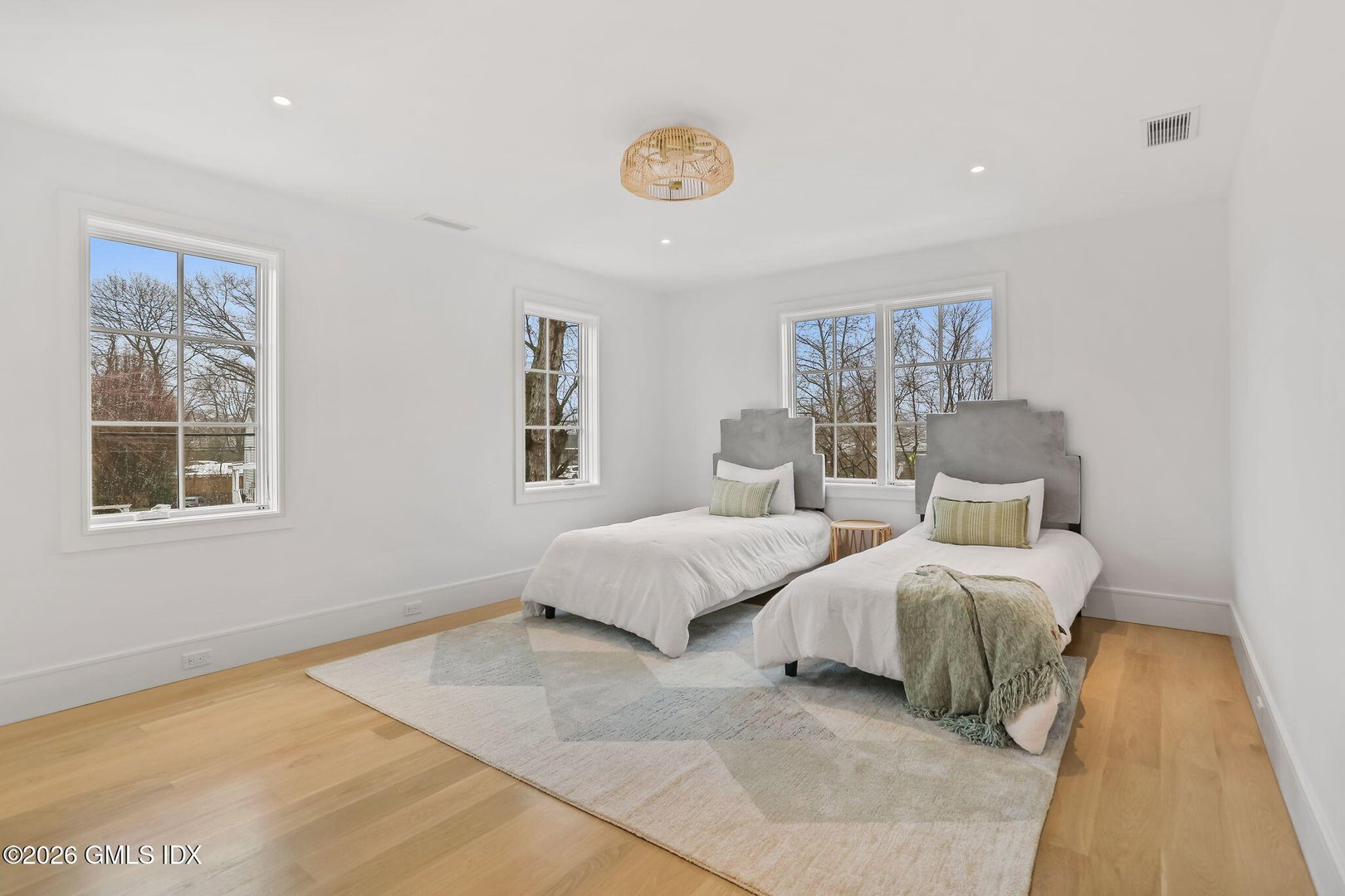 2 Potter Drive Photo 19