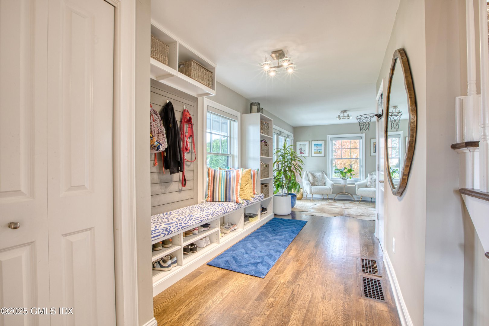 24 Harold Street E Photo 6