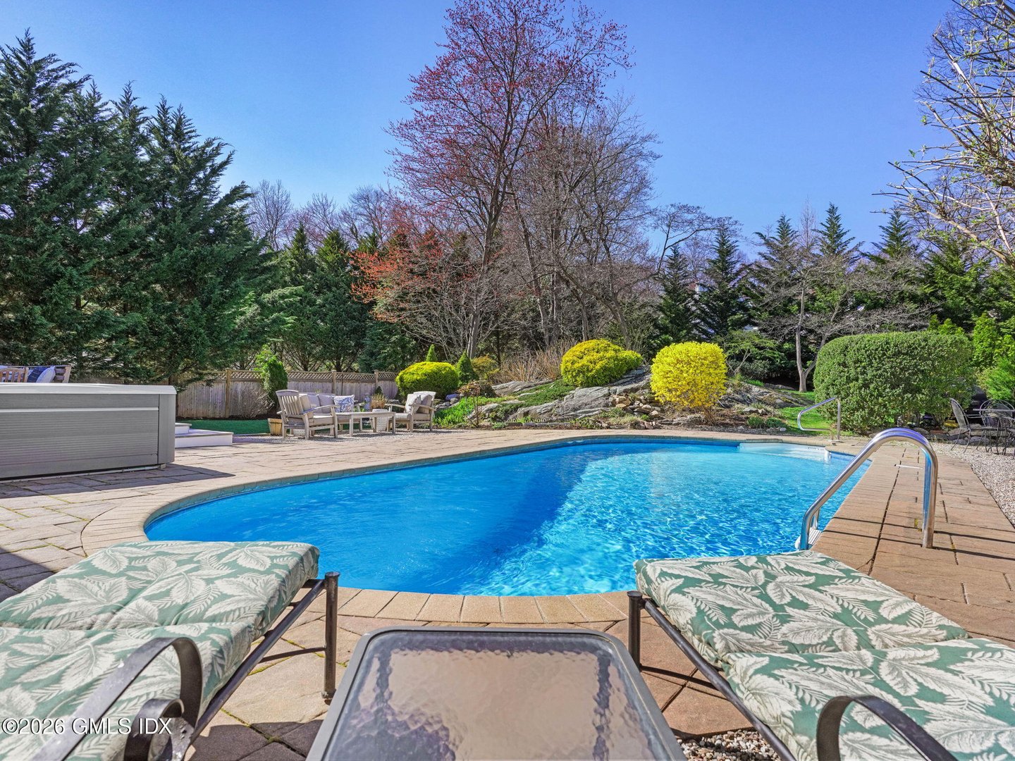 14 Pond Place Photo 35