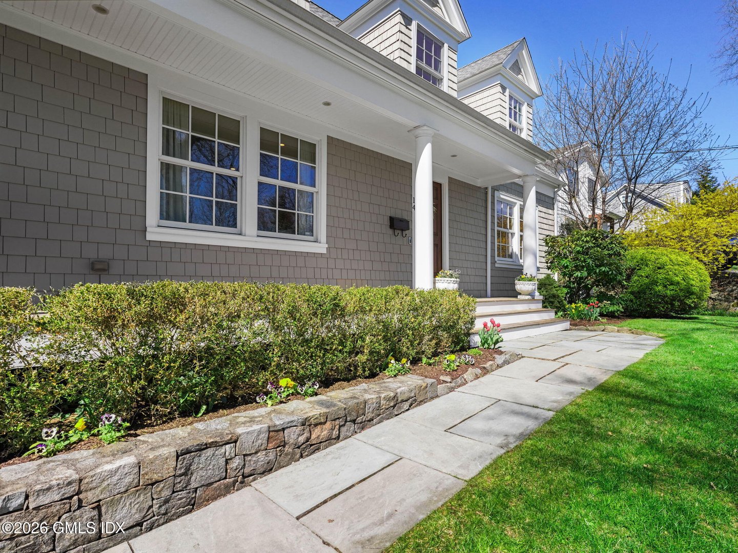 14 Pond Place Photo 2