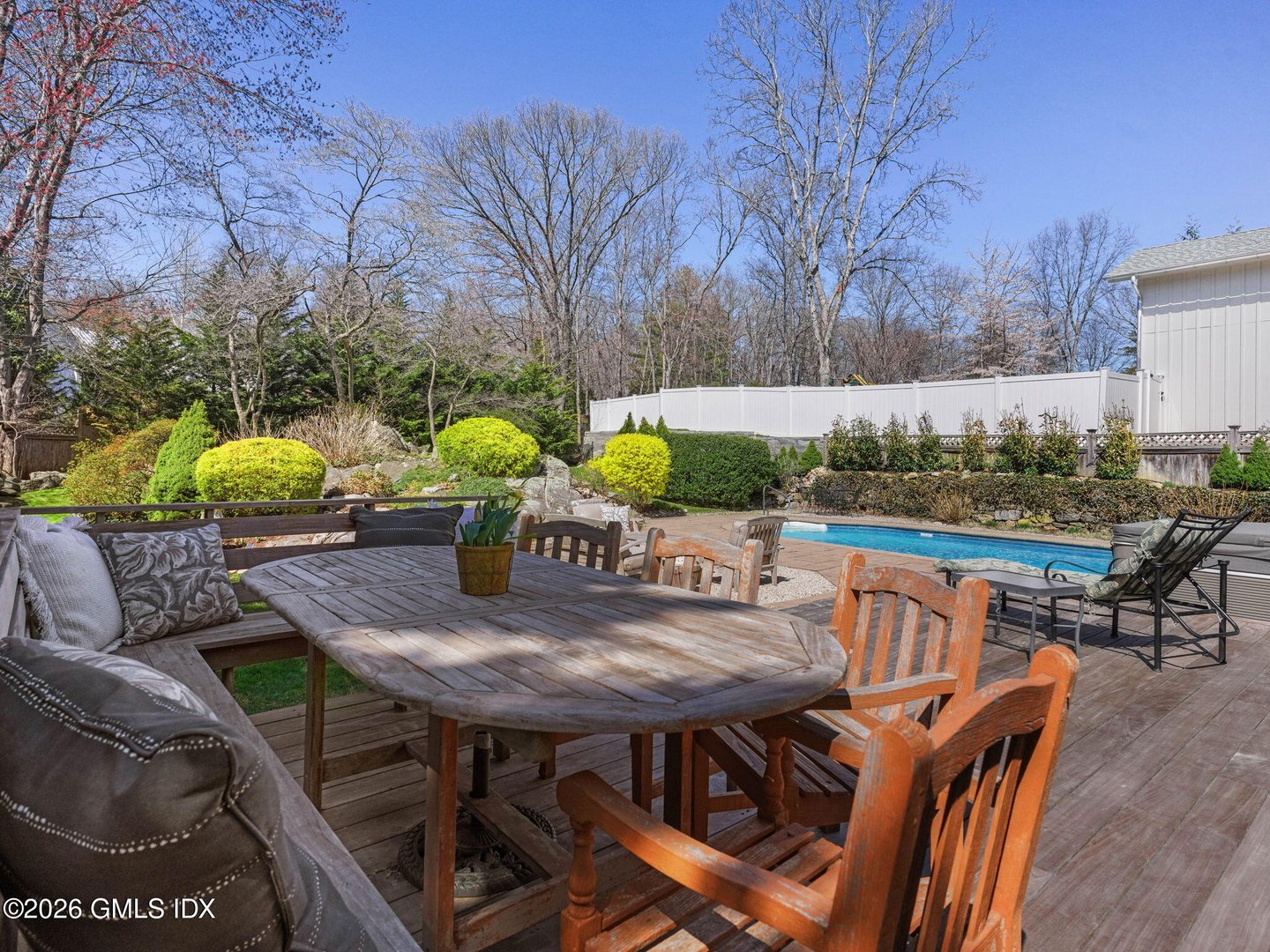 14 Pond Place Photo 36