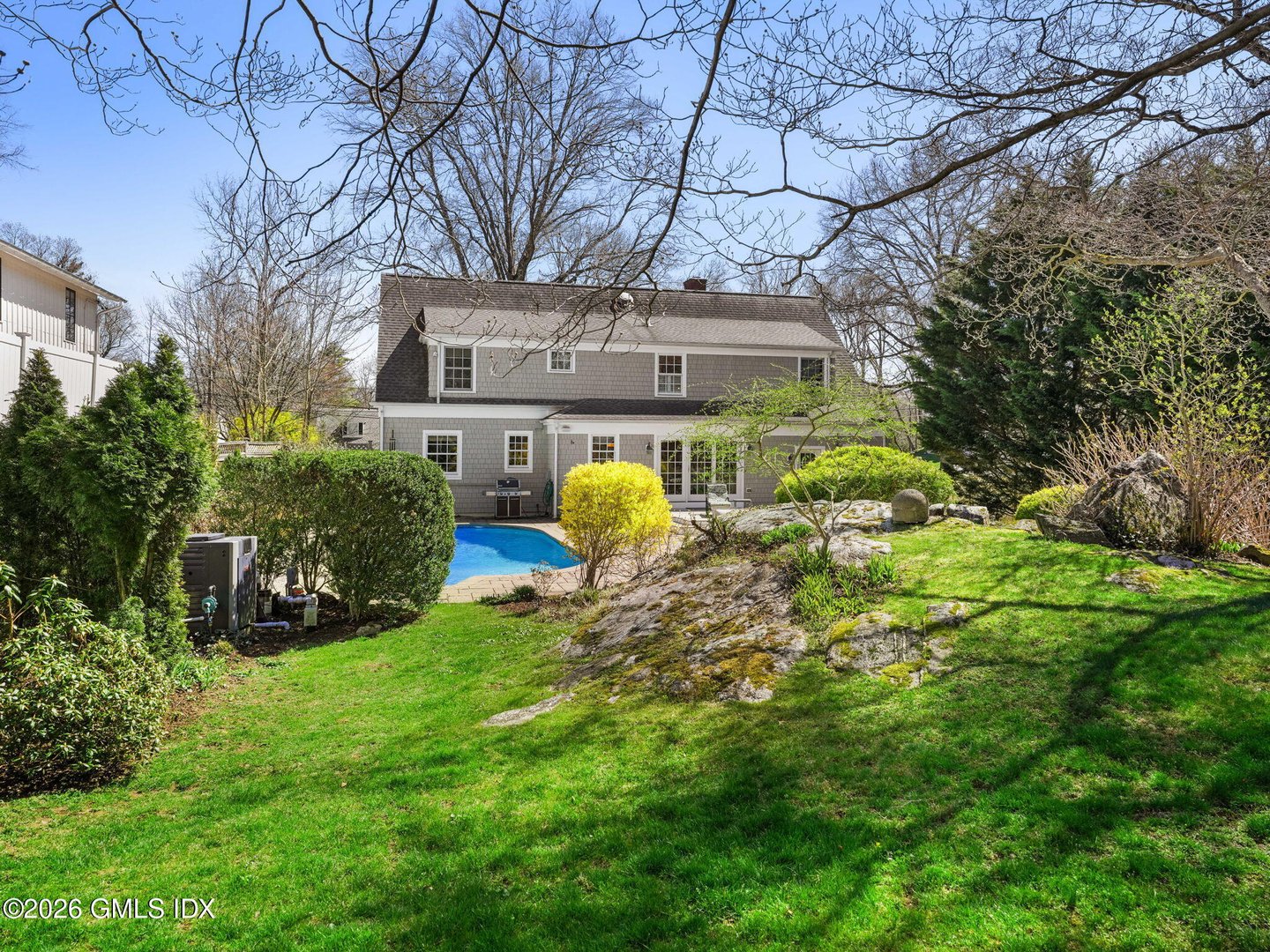 14 Pond Place Photo 40