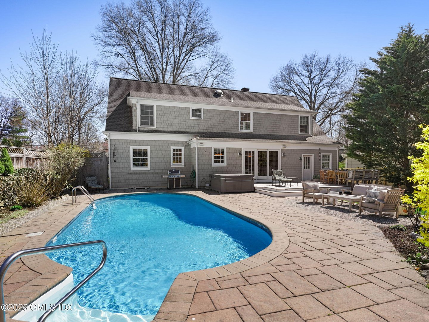 14 Pond Place Photo 38