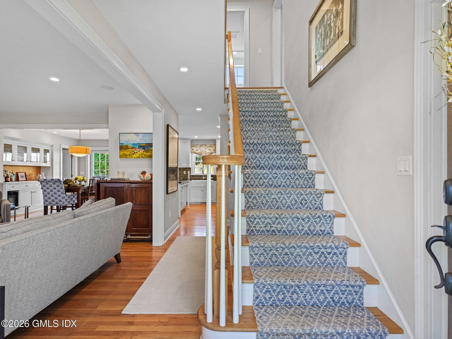 14 Pond Place Photo 4